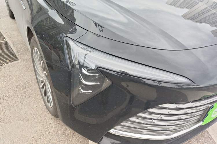 Used Buick LaCrosse 2024 28T Luxury Edition Right Front Headlight