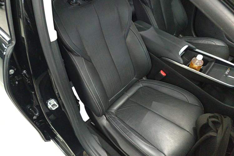 Used Buick LaCrosse 2024 28T Luxury Edition Right Front Seat