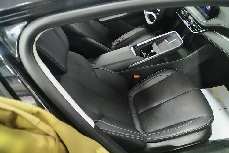 Used Buick LaCrosse 2024 28T Luxury Edition Right Front Seat