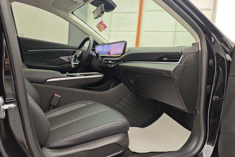 Used Buick LaCrosse 2024 28T Luxury Edition Right Front Seat
