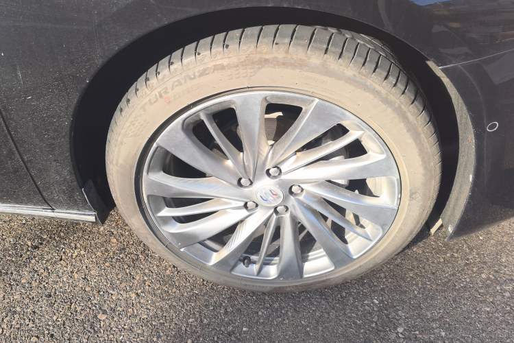 Used Buick LaCrosse 2024 Avia Edition Right Front Wheel Hub