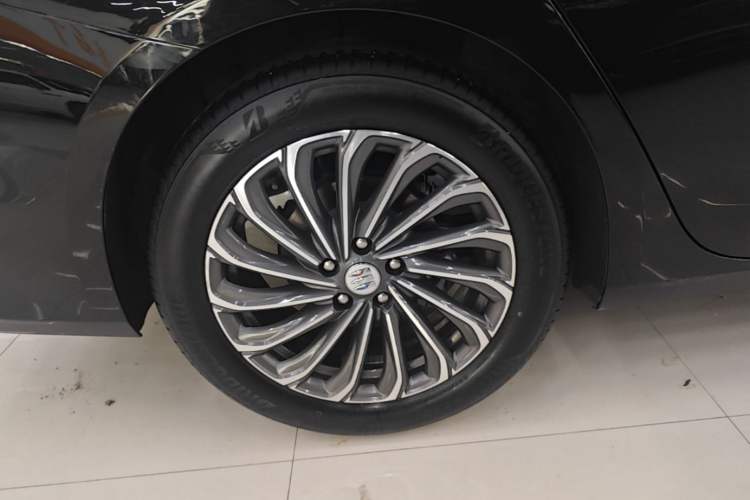 Used Buick LaCrosse 2024 28T Luxury Edition Right Rear Wheel Hub