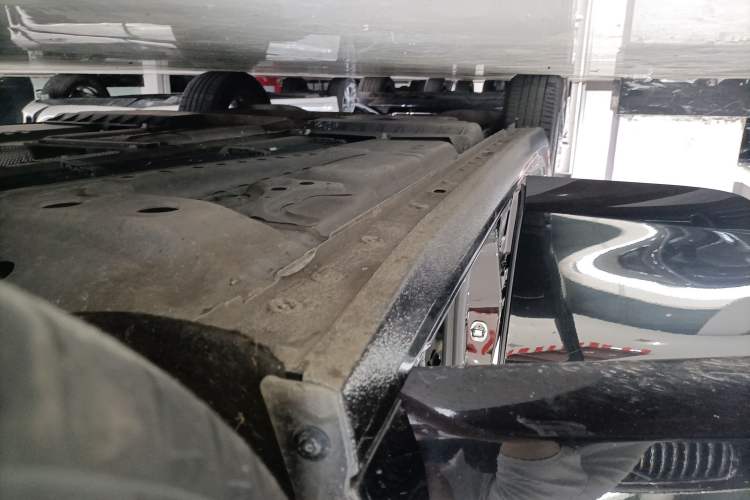 Used Buick LaCrosse 2024 28T Luxury Edition Right Side Sill