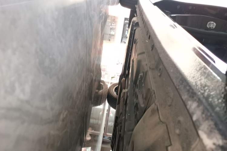 Used Buick LaCrosse 2024 28T Luxury Edition Right Side Sill