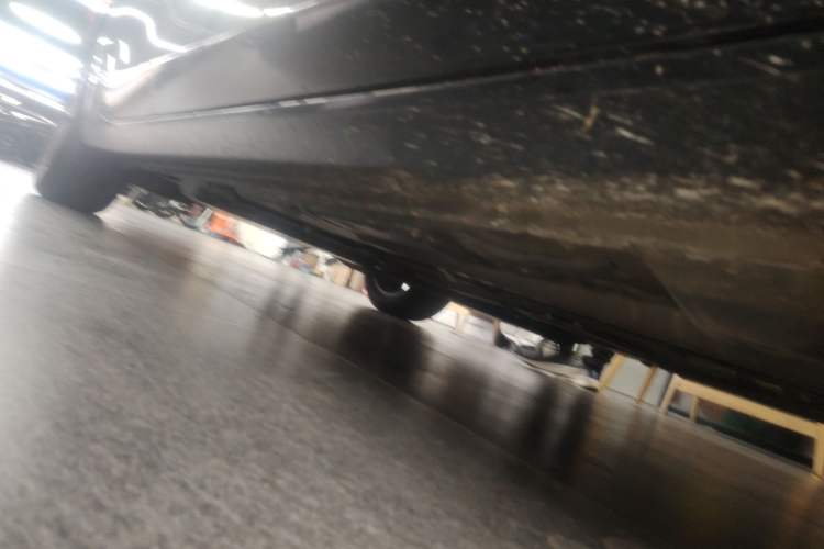 Used Buick LaCrosse 2024 28T Luxury Edition Right Side Sill