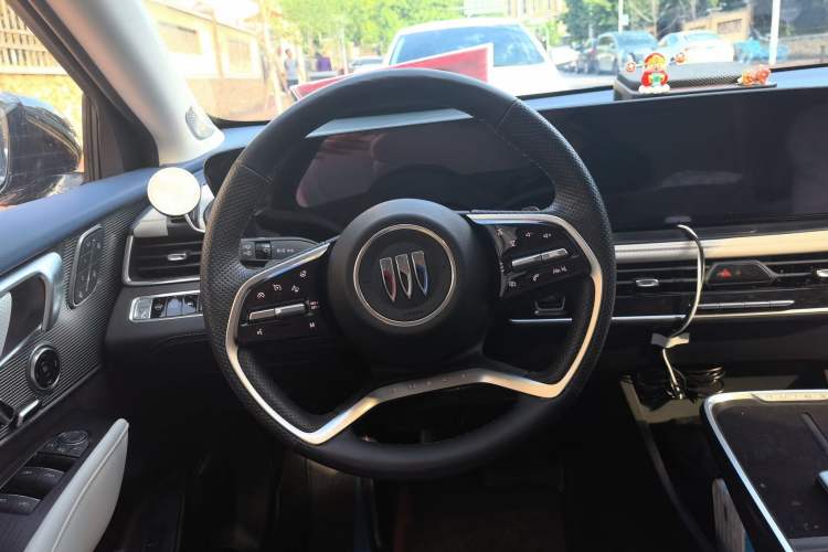 Used Buick LaCrosse 2024 Avia Edition Steering Wheel