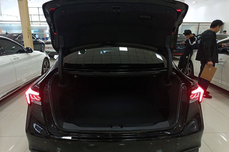 Used Buick LaCrosse 2024 28T Luxury Edition Trunk