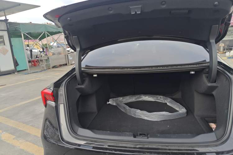 Used Buick LaCrosse 2024 28T Luxury Edition Trunk