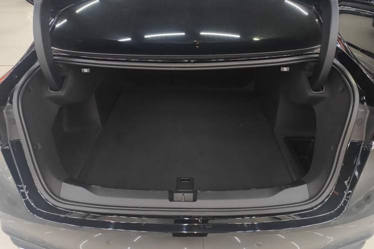 Used Buick LaCrosse 2024 28T Luxury Edition Trunk