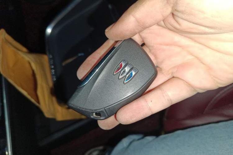 Used Buick LaCrosse 2024 28T Luxury Edition Vehicle Key