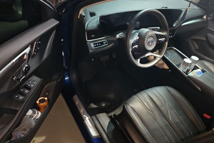 Used Buick LaCrosse 2024 Avia Edition Driver Seat
