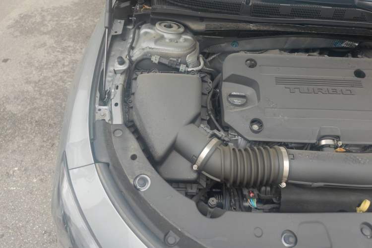 Used Buick LaCrosse 2024 28T Luxury Edition Engine Bay Right