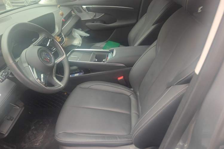Used Buick LaCrosse 2024 28T Luxury Edition Left Front Seat