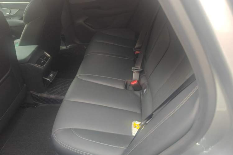 Used Buick LaCrosse 2024 28T Luxury Edition Left Rear Seat