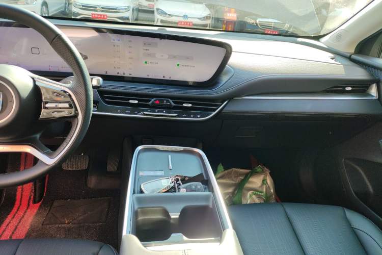 Used Buick LaCrosse 2025 28T Platinum Edition Audio And AC Panel