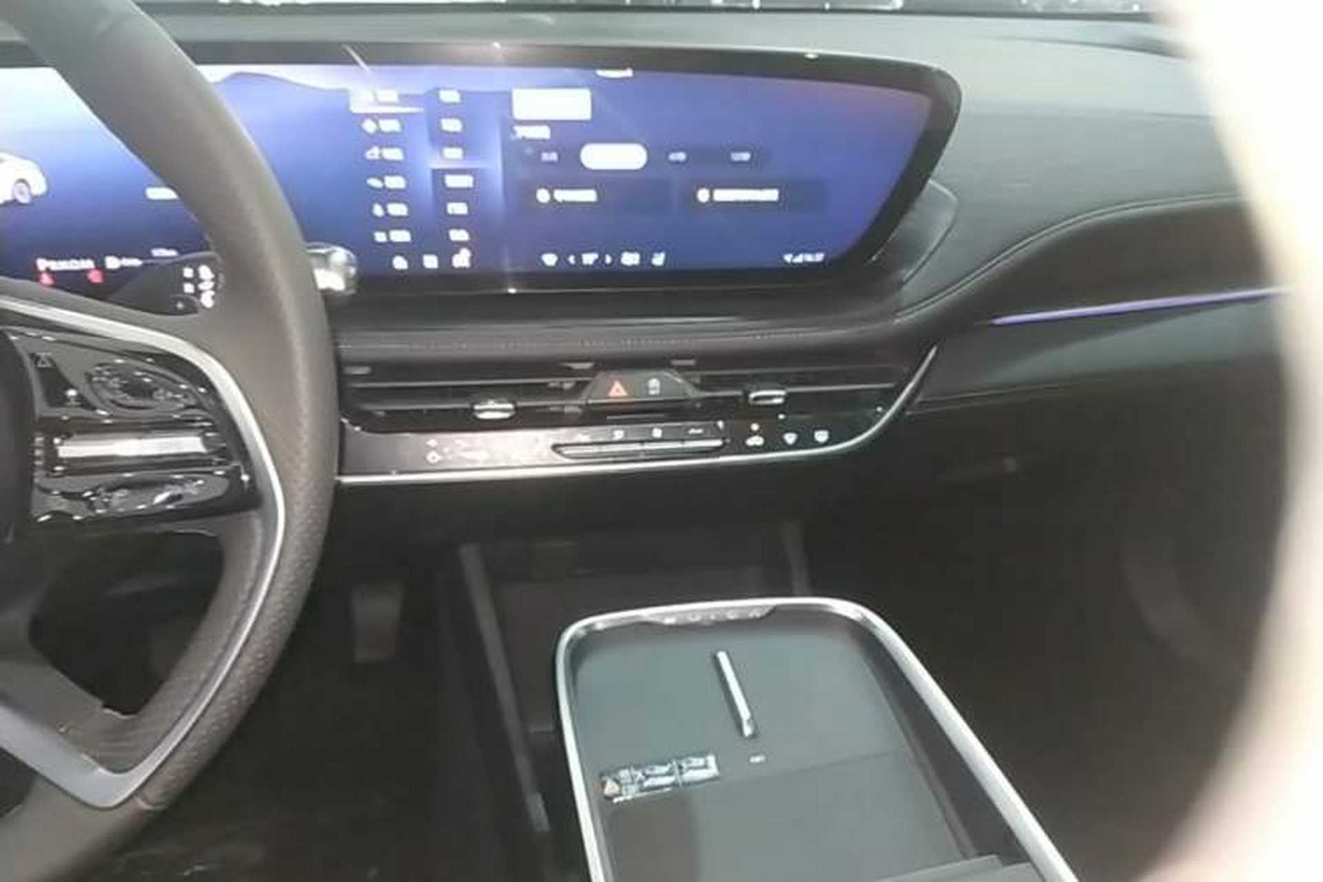 Used Buick LaCrosse 2025 28T Platinum Edition Audio And AC Panel