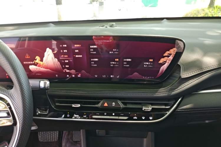 Used Buick LaCrosse 2025 28T Platinum Edition Audio And AC Panel