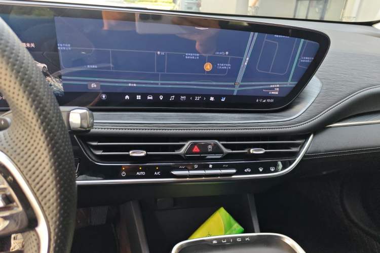 Used Buick LaCrosse 2025 28T Platinum Edition Audio And AC Panel