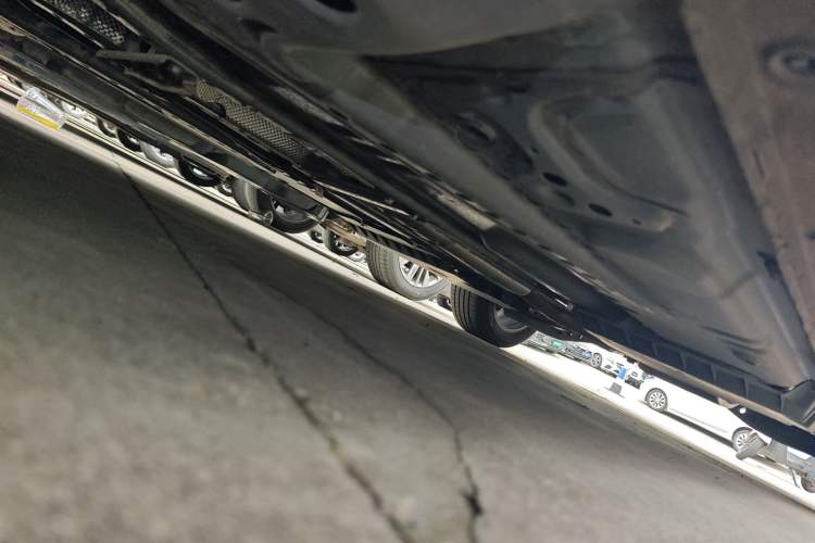 Used Buick LaCrosse 2025 28T Platinum Edition Chassis Front Left