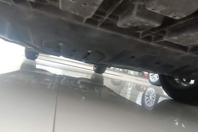 Used Buick LaCrosse 2025 28T Platinum Edition Chassis Front