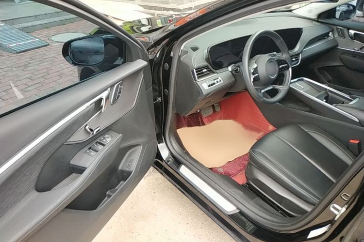 Used Buick LaCrosse 2025 28T Platinum Edition Driver Seat
