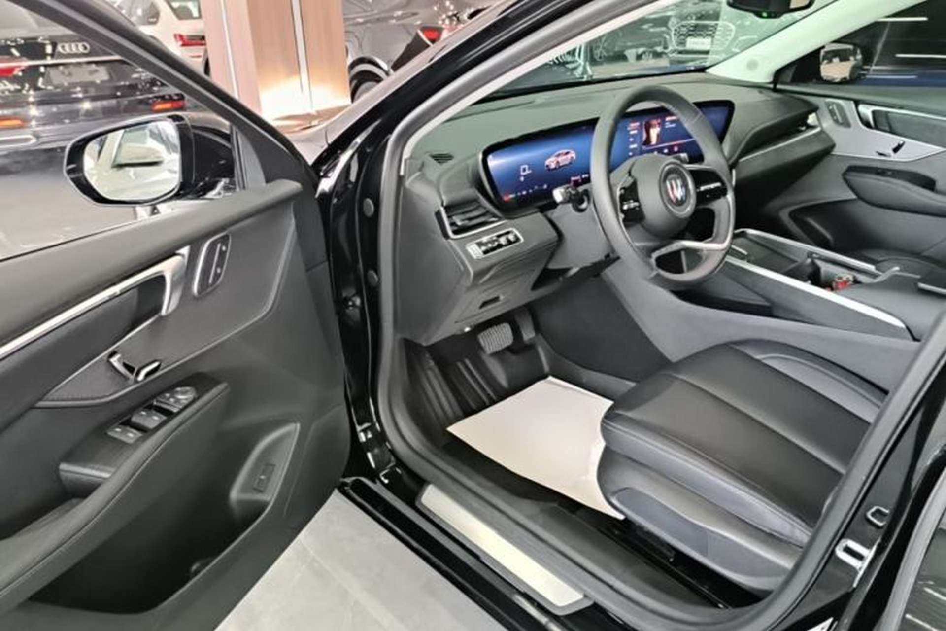 Used Buick LaCrosse 2025 28T Platinum Edition Driver Seat