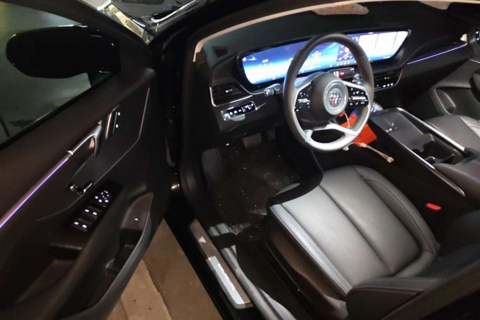 Used Buick LaCrosse 2025 28T Platinum Edition Driver Seat
