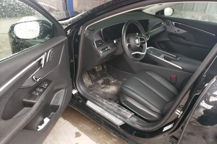 Used Buick LaCrosse 2025 28T Platinum Edition Driver Seat