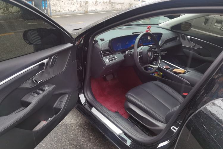Used Buick LaCrosse 2025 28T Platinum Edition Driver Seat