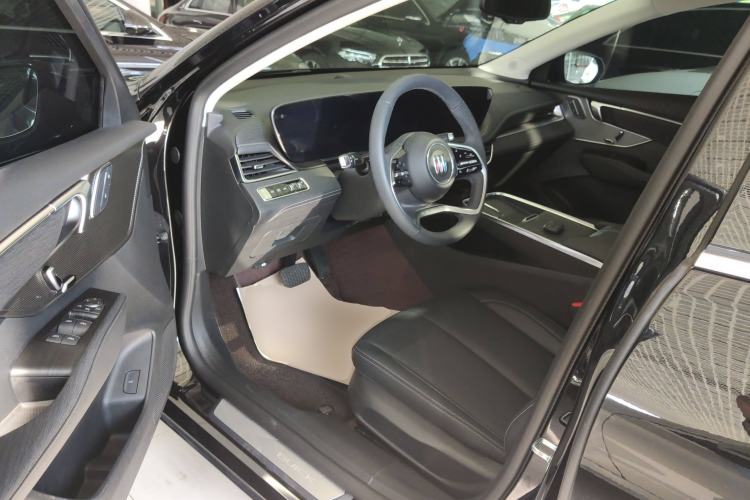 Used Buick LaCrosse 2025 28T Platinum Edition Driver Seat