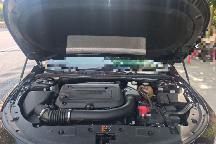 Used Buick LaCrosse 2025 28T Platinum Edition Engine Bay