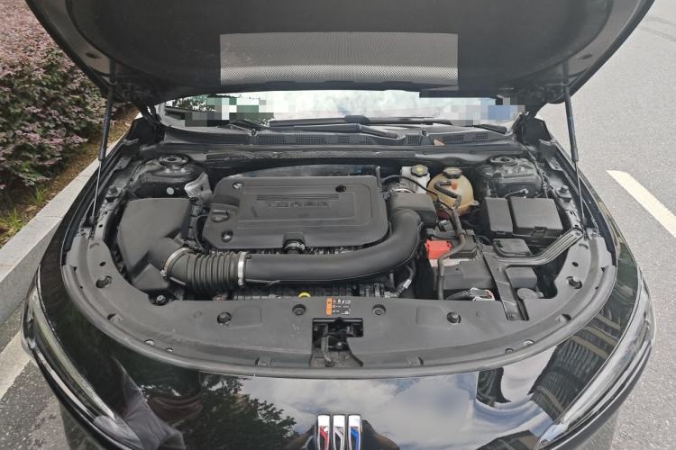 Used Buick LaCrosse 2025 28T Platinum Edition Engine Bay