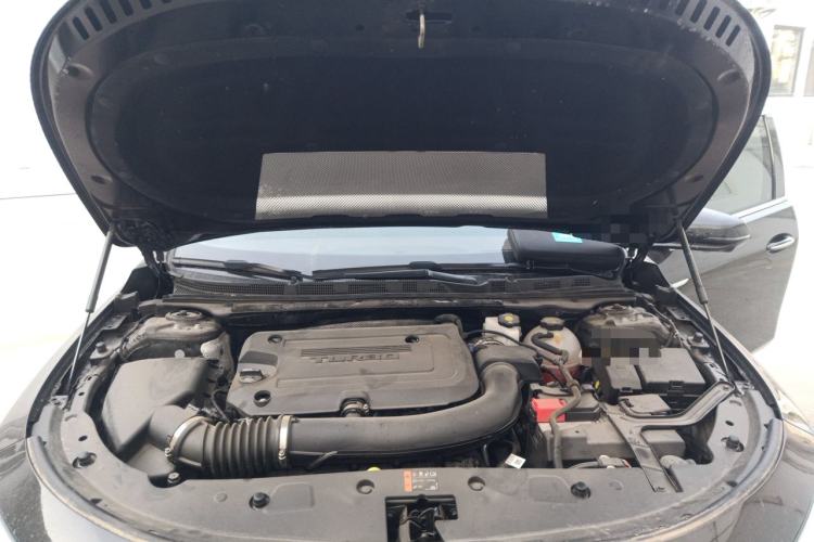 Used Buick LaCrosse 2025 28T Platinum Edition Engine Bay