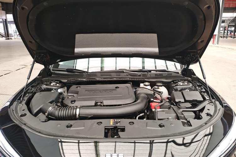 Used Buick LaCrosse 2025 Platinum Avia Edition Engine Bay