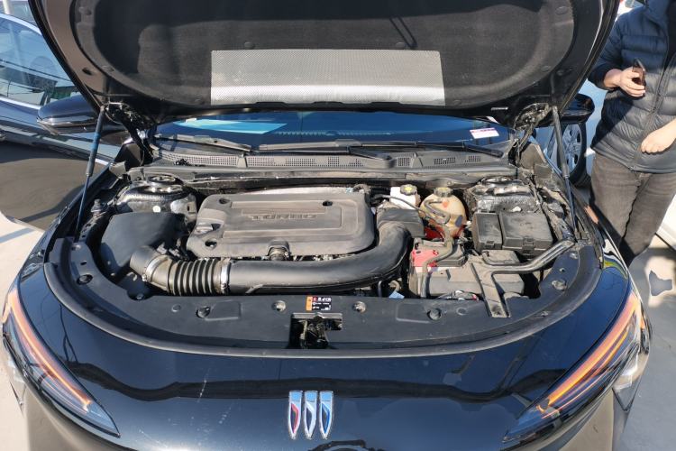 Used Buick LaCrosse 2025 28T Platinum Edition Engine Bay