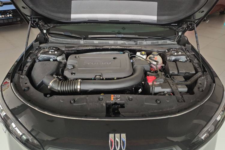Used Buick LaCrosse 2025 28T Platinum Edition Engine Bay