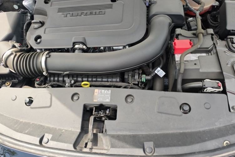 Used Buick LaCrosse 2025 28T Platinum Edition Engine Bay