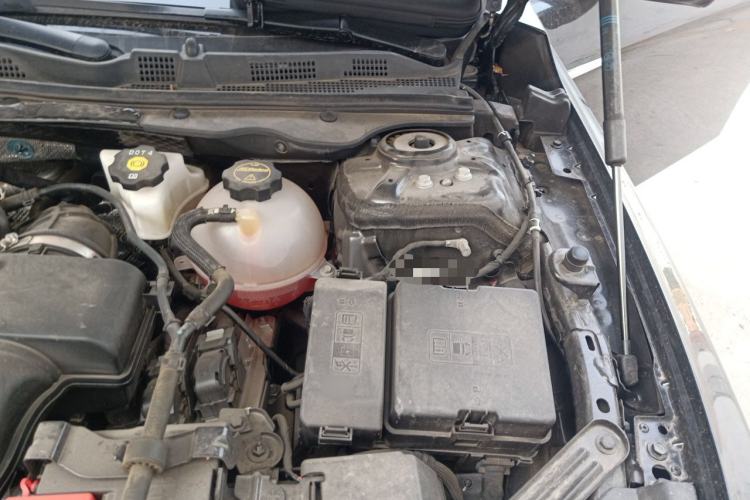 Used Buick LaCrosse 2025 28T Platinum Edition Engine Bay Left