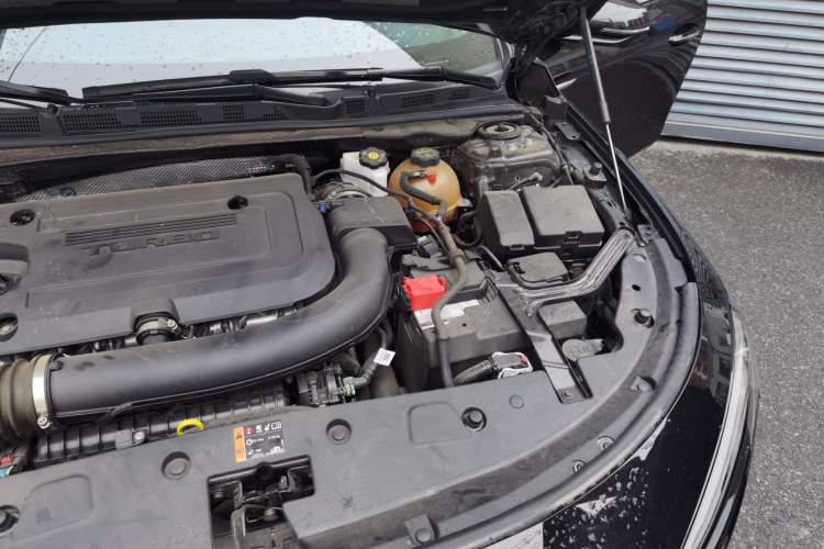 Used Buick LaCrosse 2025 28T Platinum Edition Engine Bay Left