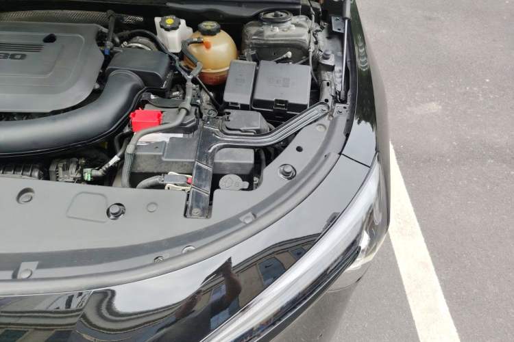 Used Buick LaCrosse 2025 Platinum Avia Edition Engine Bay Left