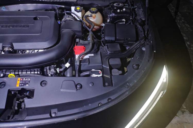 Used Buick LaCrosse 2025 28T Platinum Edition Engine Bay Left