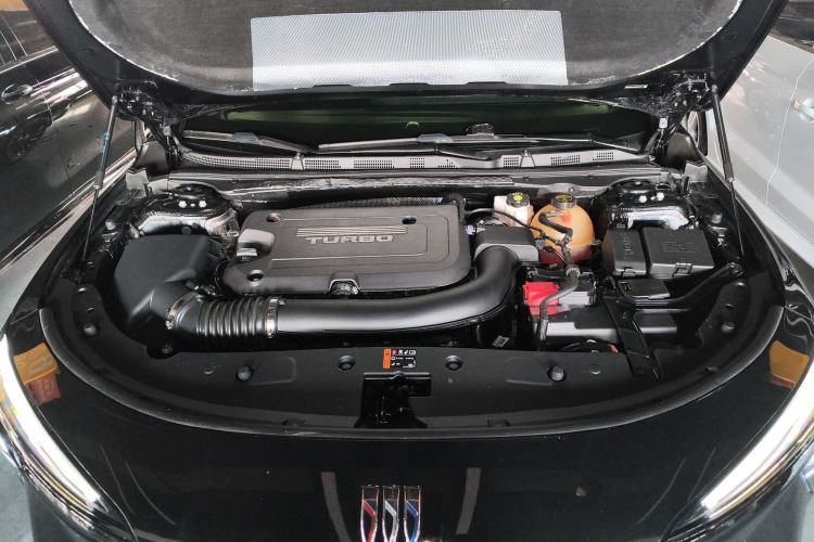 Used Buick LaCrosse 2025 28T Platinum Edition Engine Bay