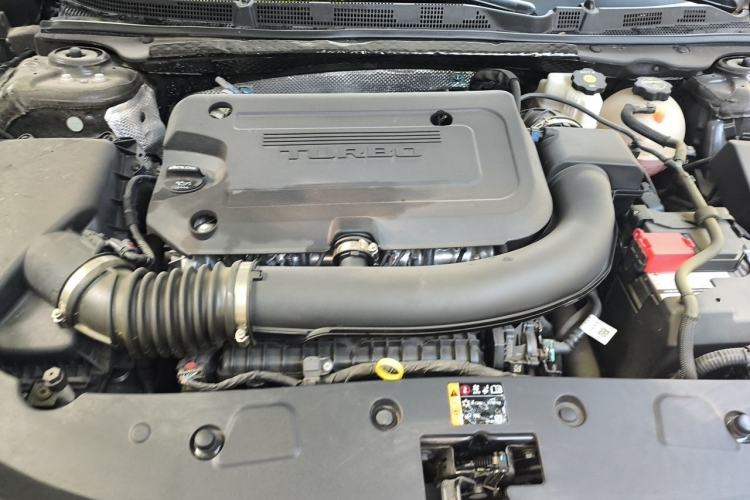 Used Buick LaCrosse 2025 28T Platinum Edition Engine Bay