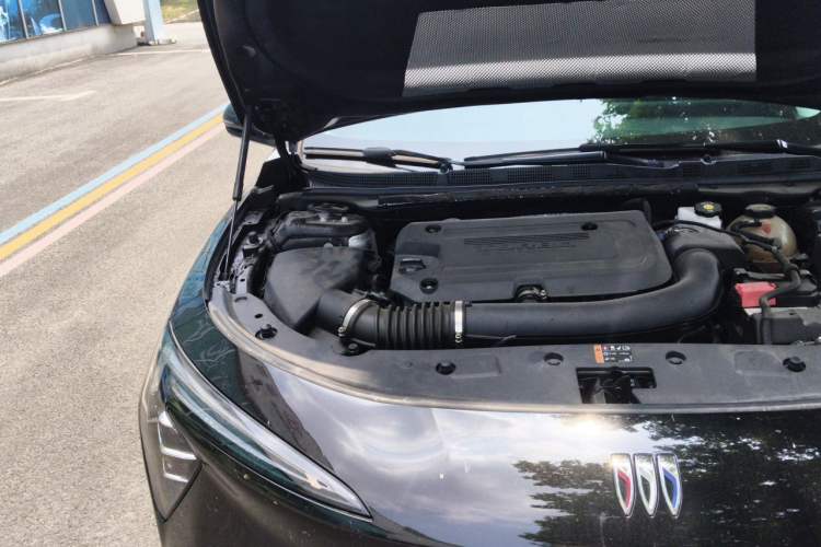 Used Buick LaCrosse 2025 28T Platinum Edition Engine Bay Right