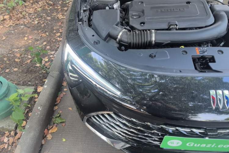 Used Buick LaCrosse 2025 Platinum Avia Edition Engine Bay Right