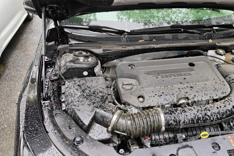 Used Buick LaCrosse 2025 28T Platinum Edition Engine Bay Right