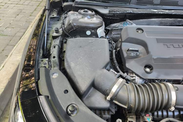 Used Buick LaCrosse 2025 28T Platinum Edition Engine Bay Right