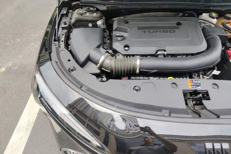 Used Buick LaCrosse 2025 Platinum Avia Edition Engine Bay Right