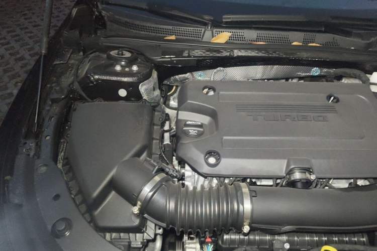 Used Buick LaCrosse 2025 28T Platinum Edition Engine Bay Right