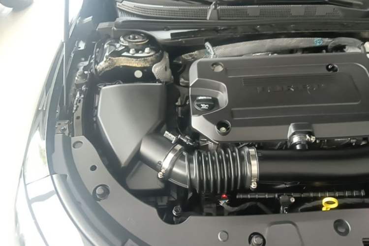 Used Buick LaCrosse 2025 28T Platinum Edition Engine Bay Right